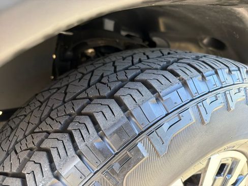 Used 2023 Nissan Frontier Pro-X w/ Pro Convenience Package image 12