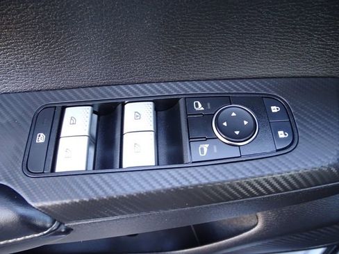 Used 2022 Mitsubishi Outlander SE image 18