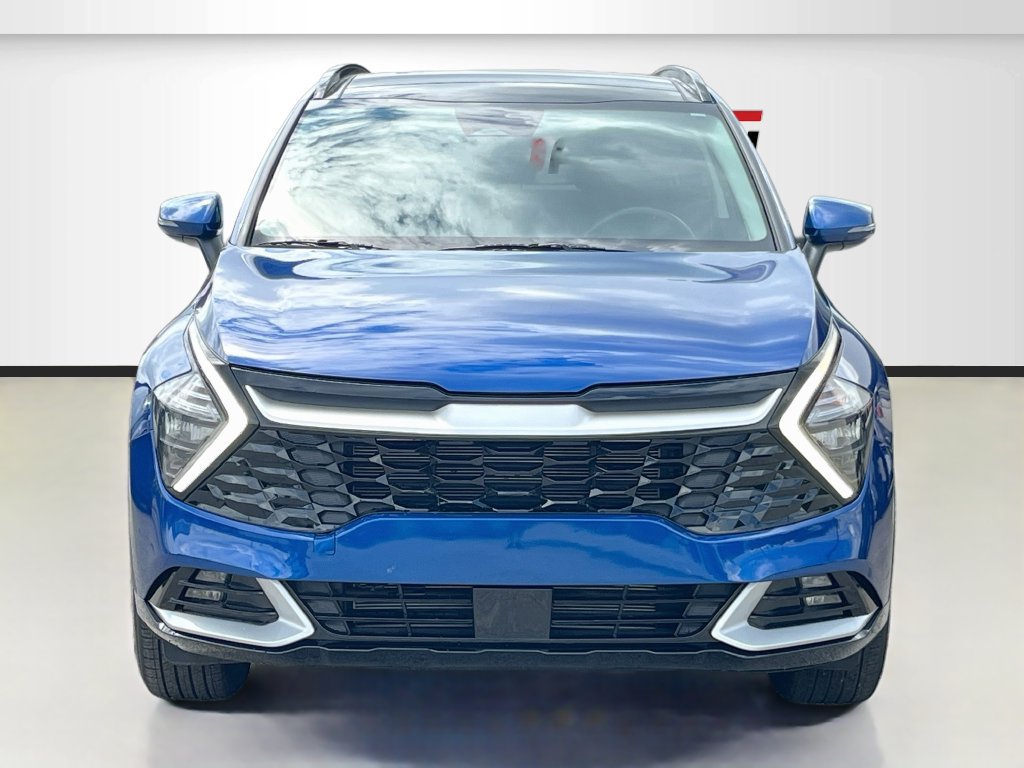 Used 2025 Kia Sportage EX w/ Premium Package FWD image 2