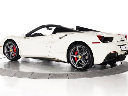Certified 2018 Ferrari 488 Spider image 7