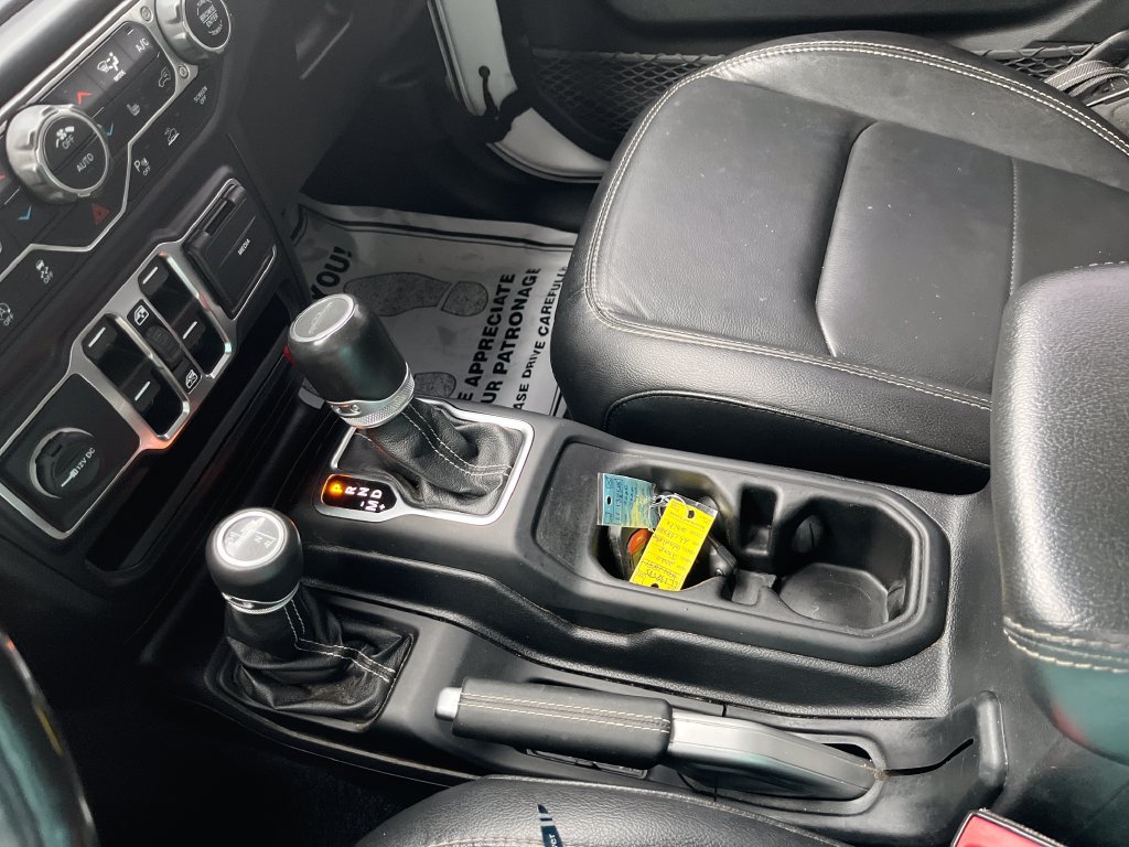 Used 2020 Jeep Gladiator Overland AWD/4WD image 23