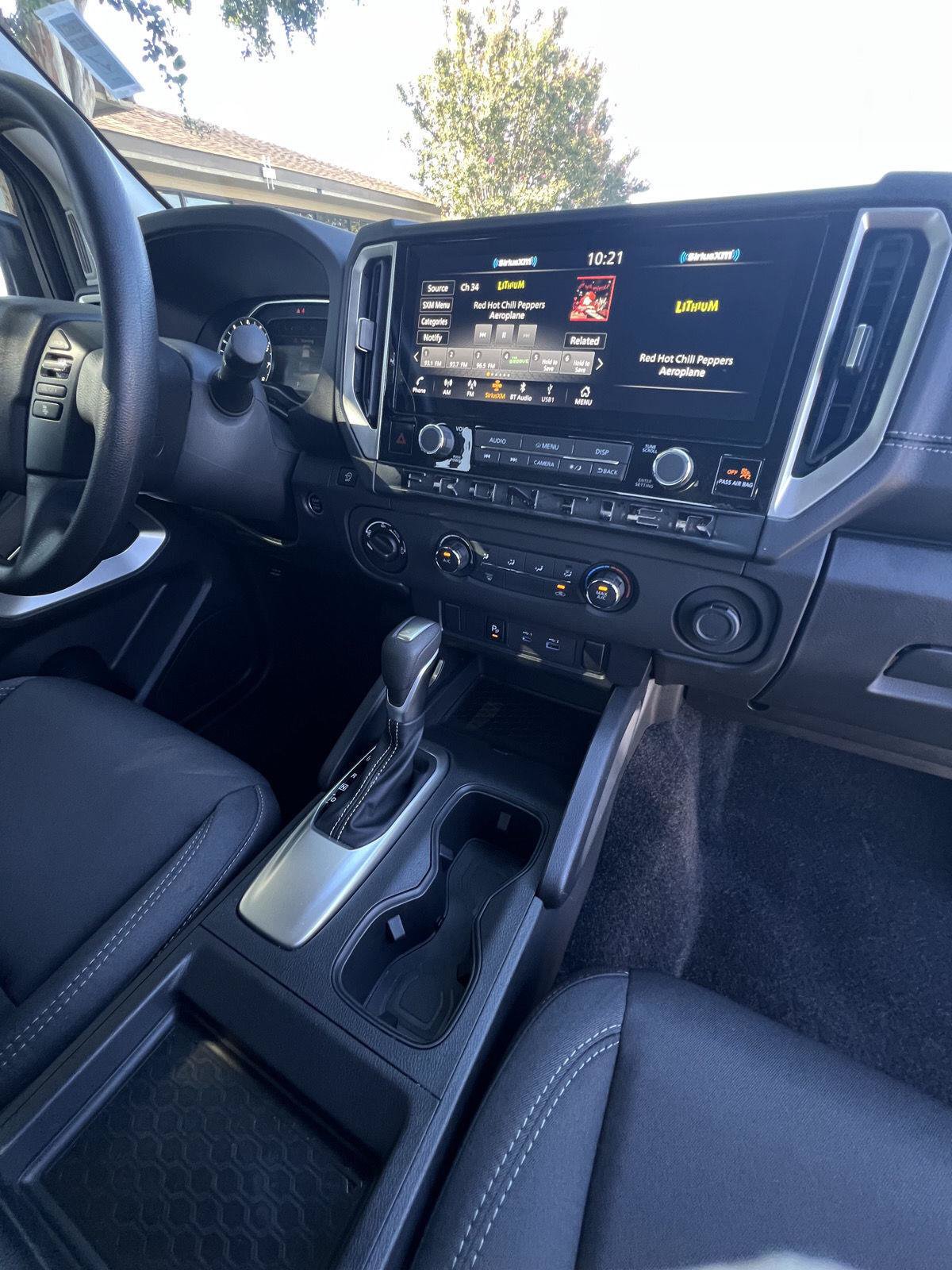Used 2025 Nissan Frontier SV AWD/4WD image 22