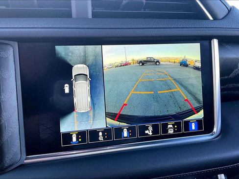 Used 2024 GMC Yukon Denali image 21