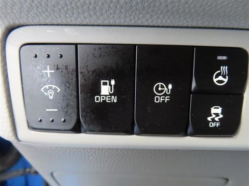 Used 2017 Kia Soul EV FWD image 18