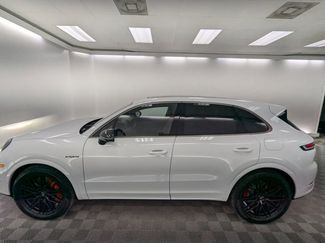New 2026 Porsche Cayenne Turbo video 2