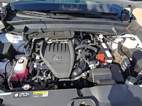 Used 2024 Toyota Grand Highlander XLE image 32