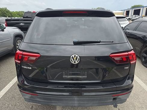 Used 2018 Volkswagen Tiguan S FWD image 9