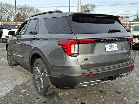 New 2026 Ford Explorer Active w/ Active Comfort Package AWD/4WD image 3