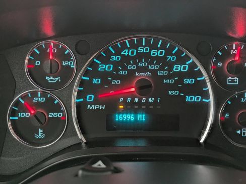 Used 2025 GMC Savana 2500 w/ Driver Convenience Package RWD image 9