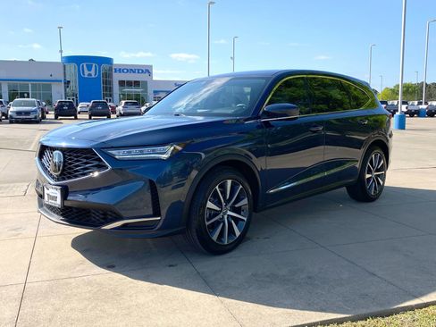 Used 2026 Acura MDX w/ Technology Package FWD image 3