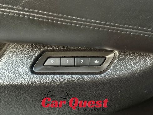 Used 2017 Cadillac Escalade ESV Platinum image 38