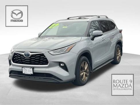 Used 2022 Toyota Highlander Bronze Edition image 1