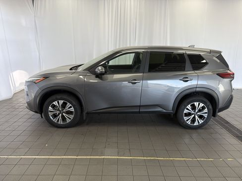 Used 2023 Nissan Rogue SV image 8