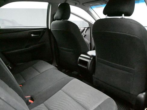 Used 2015 Toyota Camry LE image 16