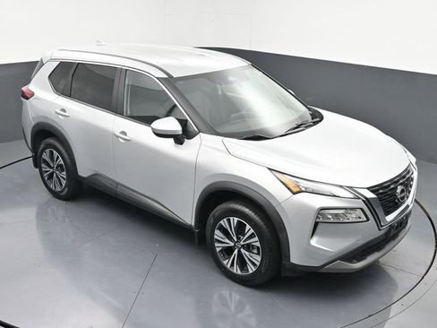 Used 2023 Nissan Rogue SV image 37