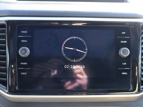 Used 2022 Volkswagen Atlas Cross Sport SE w/ Panoramic Sunroof Package image 49