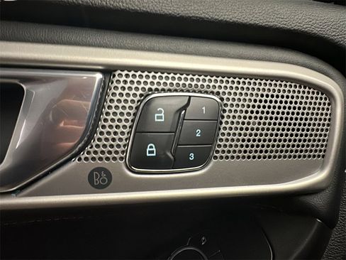 Used 2020 Ford Explorer Limited image 29