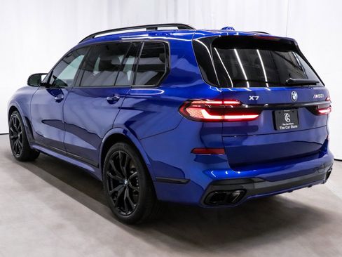 Used 2025 BMW X7 M60i image 4
