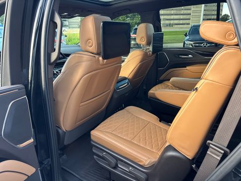 Used 2024 Cadillac Escalade Sport w/ LPO, ONYX Package AWD/4WD image 26