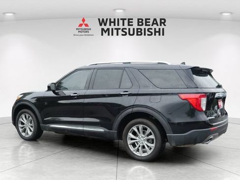 Used 2023 Ford Explorer Limited AWD/4WD image 4