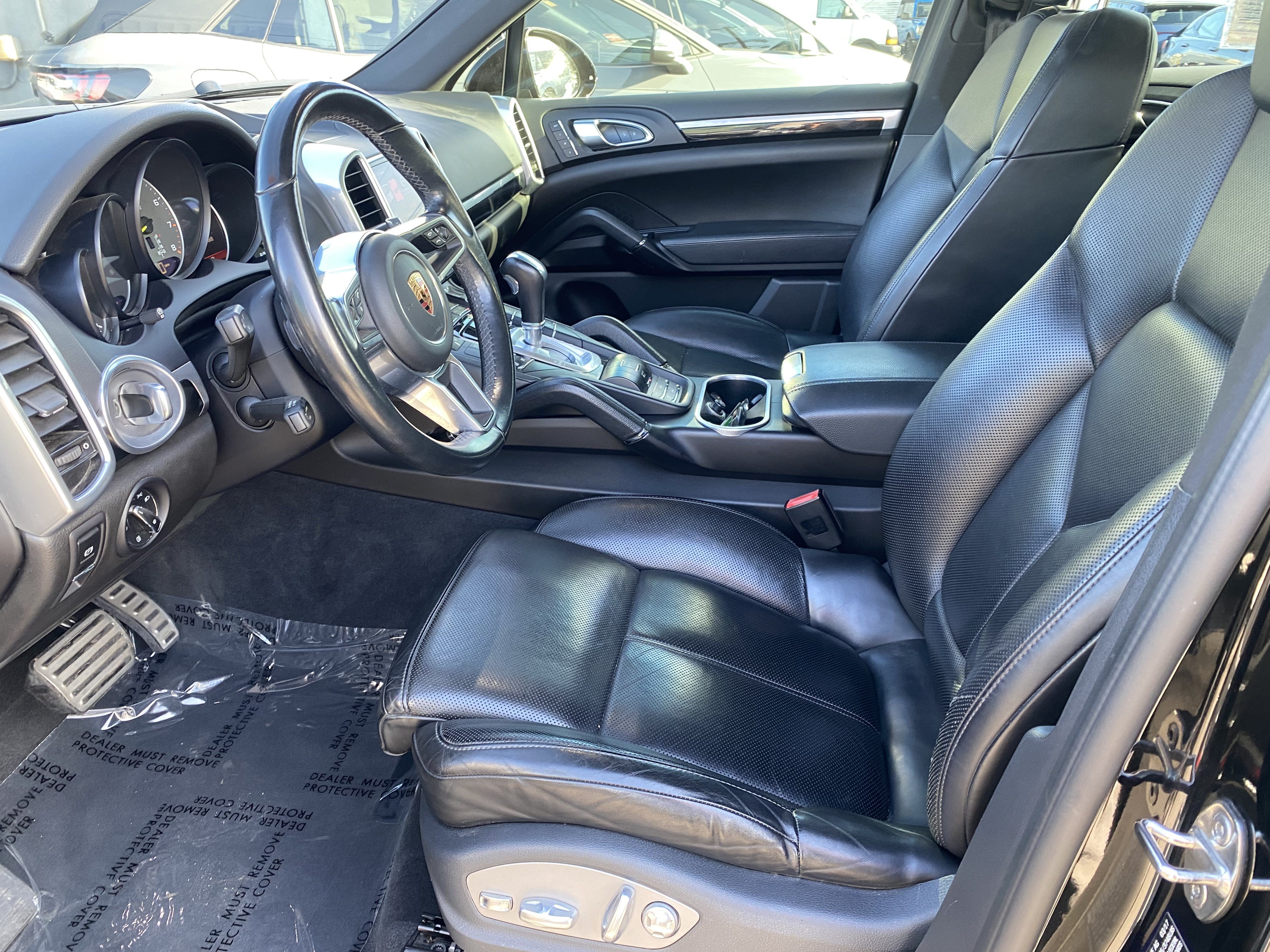 Used 2017 Porsche Cayenne S Platinum AWD/4WD image 16