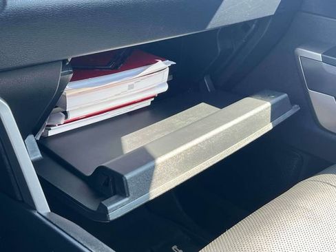 Used 2022 Toyota Tundra SR5 w/ SR5 Premium Package image 33