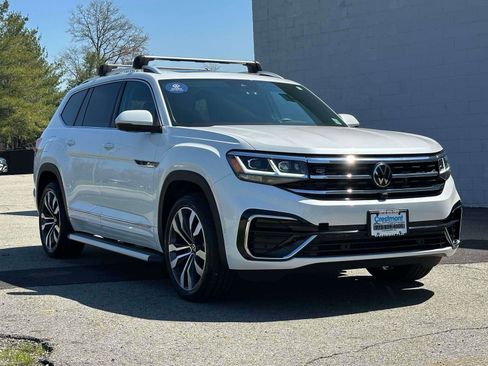 Used 2023 Volkswagen Atlas SEL Premium image 2
