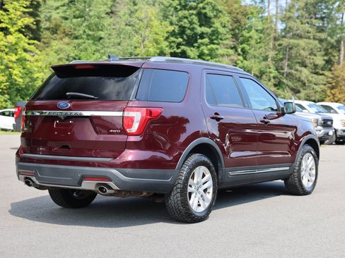 Certified 2018 Ford Explorer XLT AWD/4WD image 6
