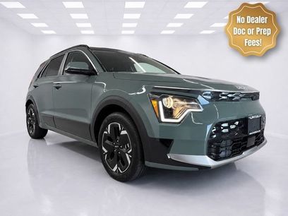 Used 2024 Kia Niro Wave w/ Wave Preserve Package