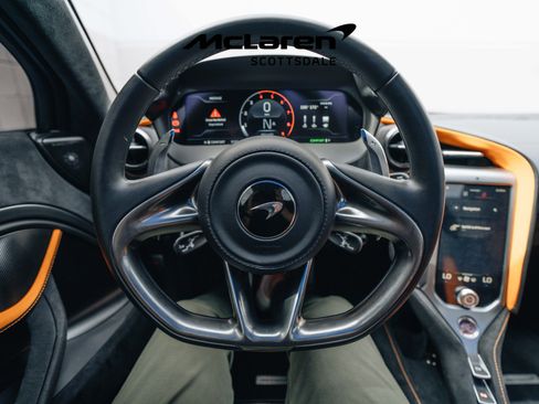 Used 2024 McLaren 750S Spider RWD image 26
