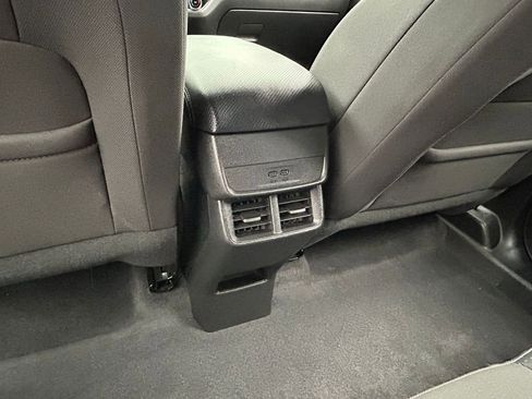 Used 2025 Chevrolet Equinox LT w/ Safety and Technology Package FWD image 40