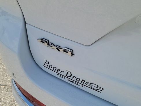 Used 2022 Jeep Grand Cherokee Overland w/ Luxury Tech Group IV image 5