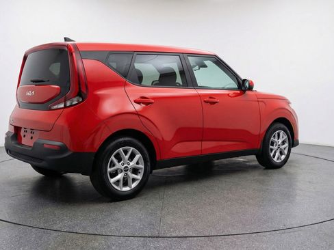 Used 2025 Kia Soul LX w/ LX Technology Package image 9