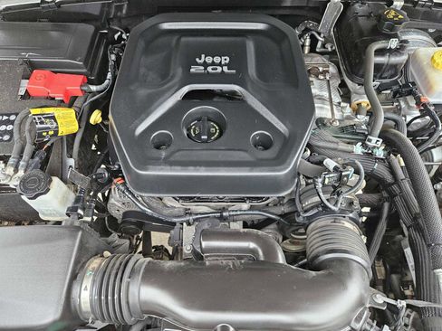 Used 2021 Jeep Wrangler Unlimited Sport AWD/4WD image 28
