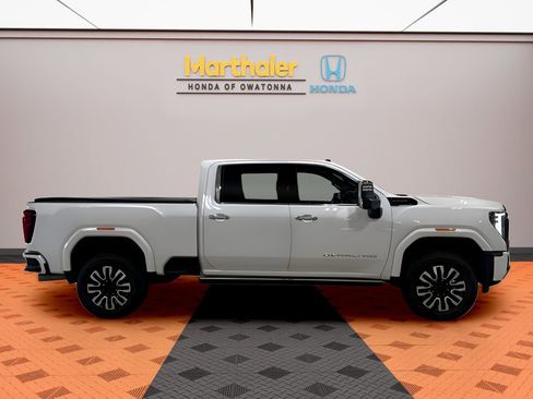 Used 2024 GMC Sierra 2500 Denali Ultimate w/ Max Trailering Package AWD/4WD image 5