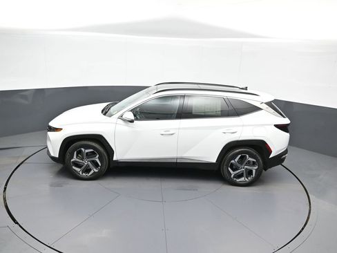 Certified 2022 Hyundai Tucson Limited w/ Cargo Package AWD/4WD image 42