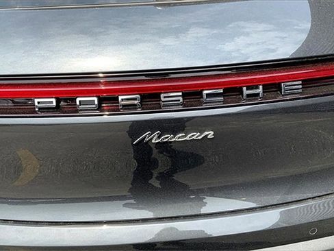 New 2025 Porsche Macan image 38