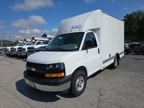 New 2024 Chevrolet Express 3500 w/ Power Convenience Package image 5