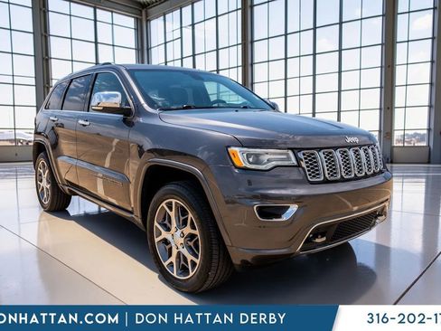 Used 2021 Jeep Grand Cherokee Overland AWD/4WD image 38