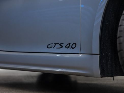 Used 2024 Porsche 718 Cayman GT4 image 12