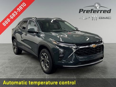 New 2026 Chevrolet Trax LT w/ Driver Confidence Package FWD image 9