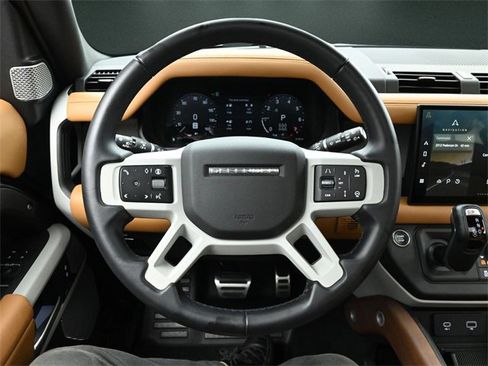 Used 2024 Land Rover Defender 130 S image 26