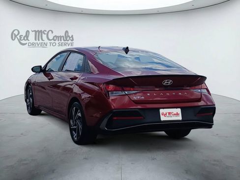 Used 2025 Hyundai Elantra Sport FWD image 3