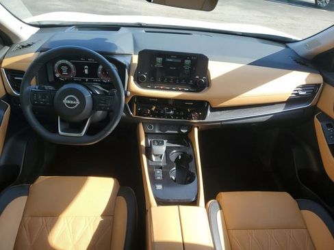 Certified 2023 Nissan Rogue Platinum w/ Platinum Premium Package FWD image 12