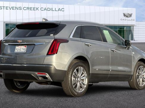 Used 2025 Cadillac XT5 Premium Luxury w/ Technology Package image 3