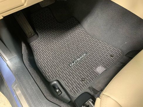 Used 2016 Subaru Outback 2.5i Limited image 18