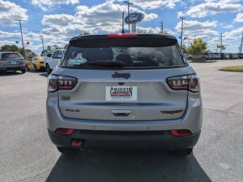 Used 2023 Jeep Compass Trailhawk image 5
