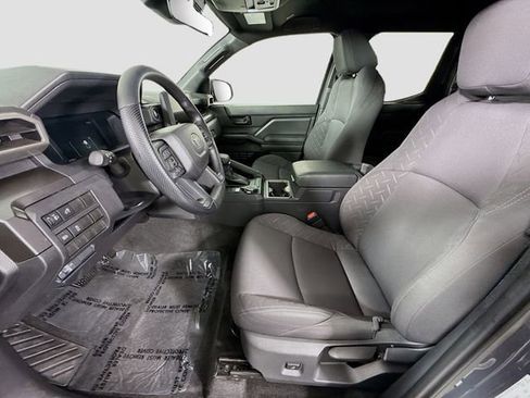 Certified 2025 Toyota Tacoma SR5 AWD/4WD image 20