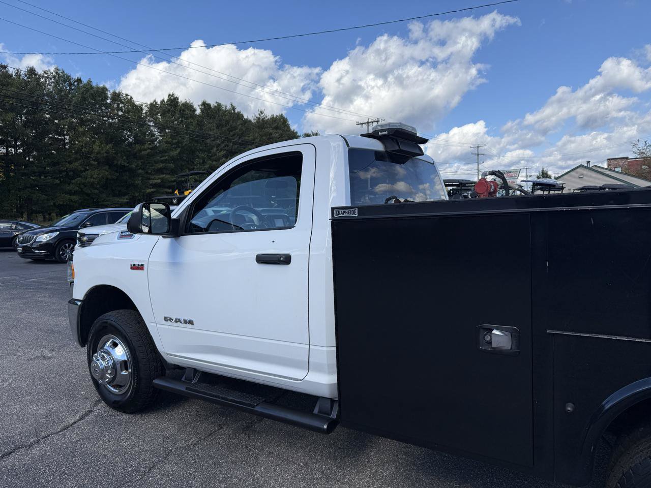 Used 2021 RAM 3500 Tradesman w/ Chrome Appearance Group AWD/4WD image 9