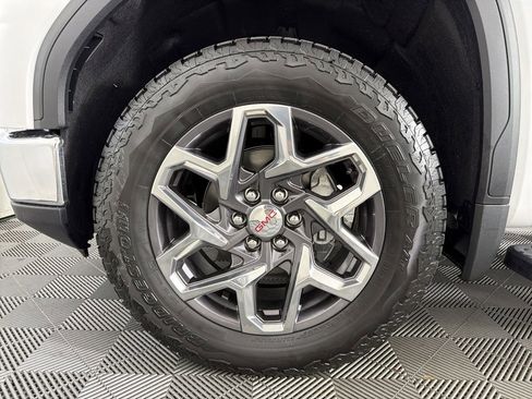 New 2026 GMC Sierra 1500 SLT w/ SLT Premium Plus Package image 9
